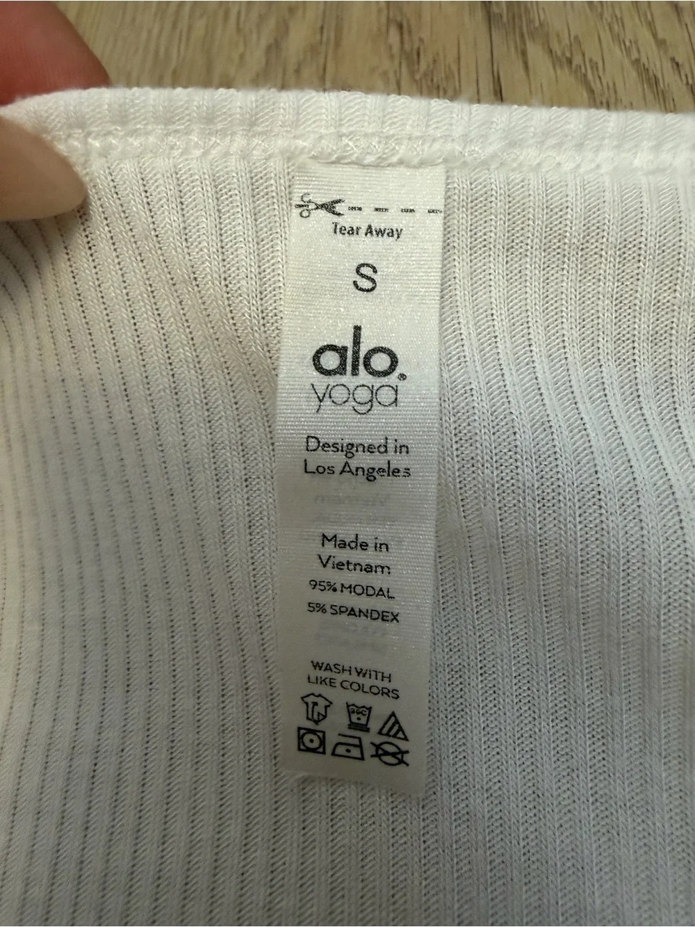 Alo Yoga White Ribbed V-Neck Cropped Button-Front Top